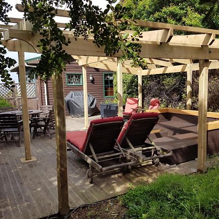 Private Seaside Couples Hideaway Kaka Point Exterior foto